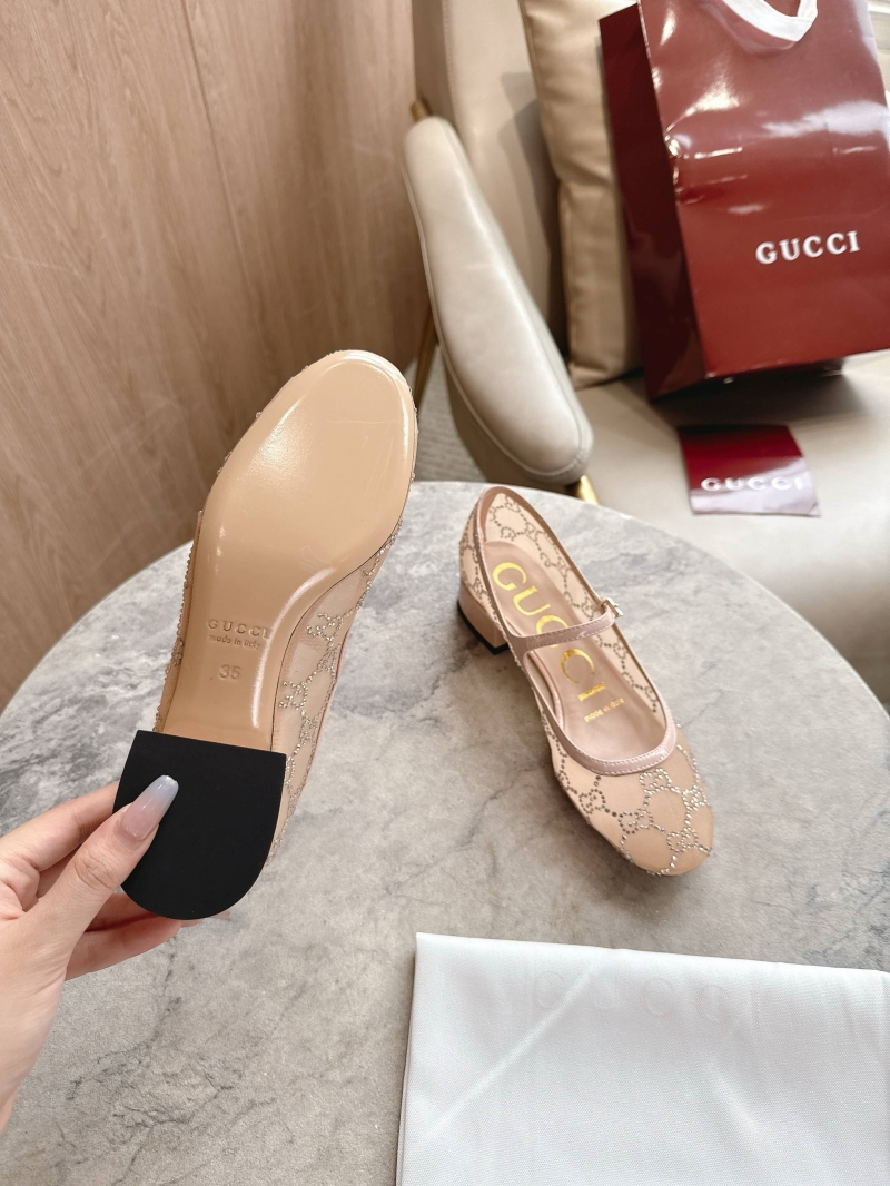 Gvc*1 flat shoes
